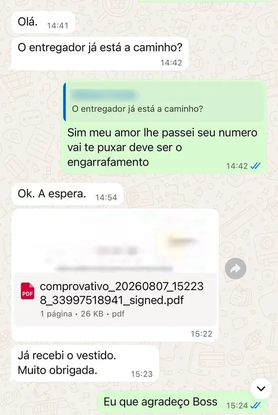 «Já recebi o vestido. Muito obrigada.» — mais uma entrega em Luanda